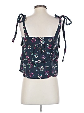Warm Sleeveless Blouse (view 2)