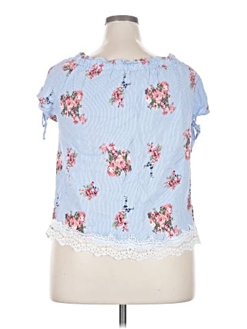 No Boundaries Short Sleeve T-Shirt (view 2)