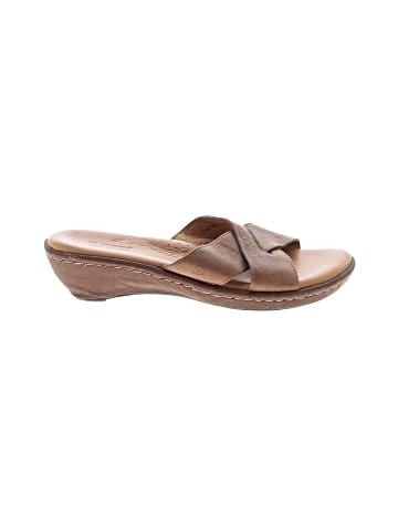 Born Crown Wedges (view 1)