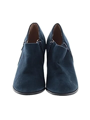 Journee Collection Ankle Boots (view 2)