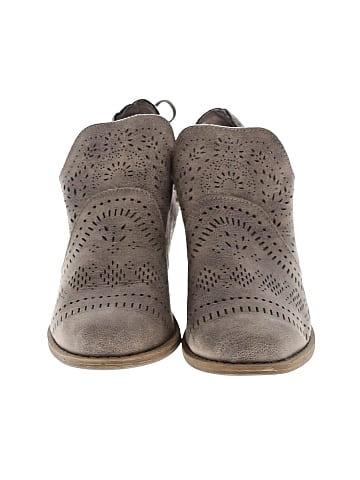 Very G Ankle Boots (view 2)