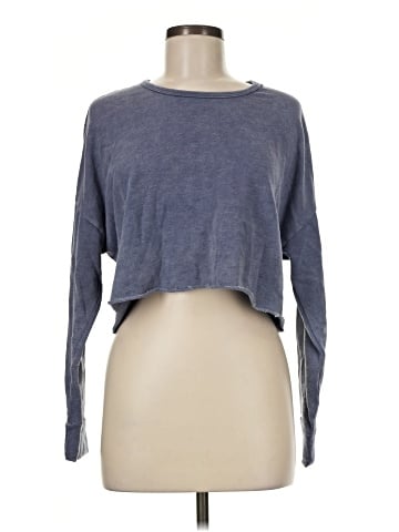 colsie Long Sleeve T-Shirt (view 1)