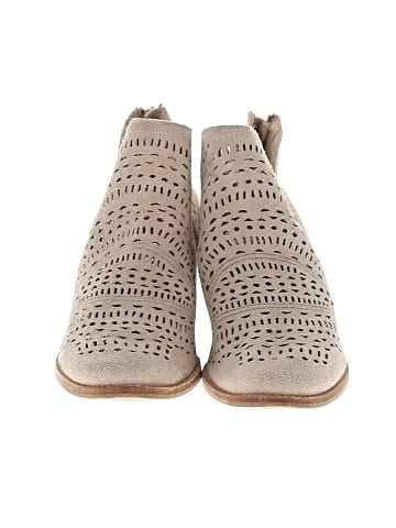 Earth Ankle Boots (view 2)