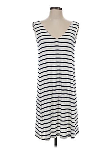 Amour Vert Casual Dress (view 1)