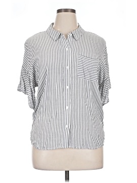 Vince Camuto Short Sleeve Button Down Shirt