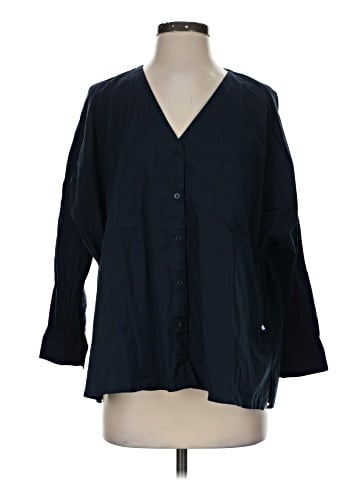 Kit and Ace 3/4 Sleeve Button-Down Shirt (view 1)
