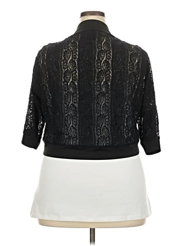 Isabella Rodriguez Kimono (view 2)