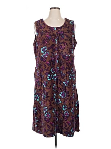 Vicki Wayne Casual Dress (view 1)