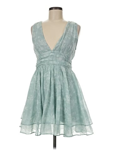 Abercrombie & Fitch Cocktail Dress (view 1)