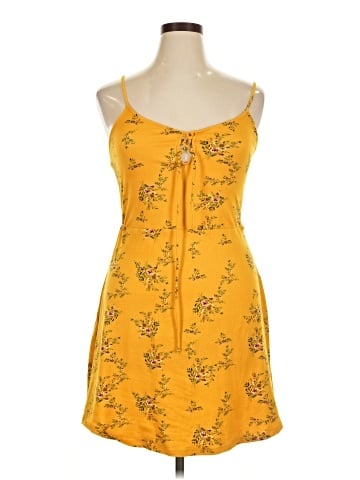 No Boundaries Casual Dress (view 1)