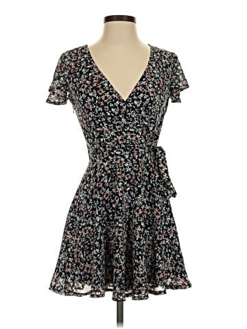 Abercrombie & Fitch Casual Dress (view 1)