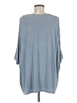 Andree by UNIT 3/4 Sleeve Top (view 2)