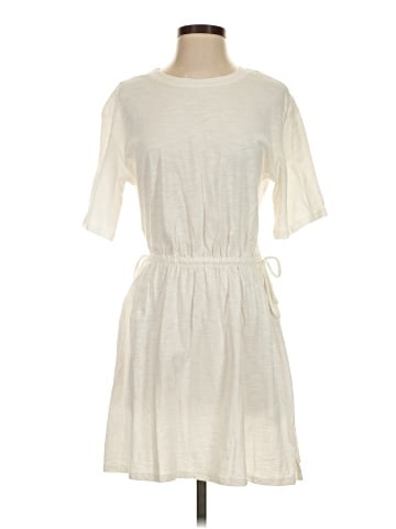 Old Navy Casual Dress (view 1)