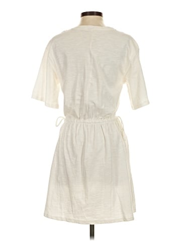 Old Navy Casual Dress (view 2)