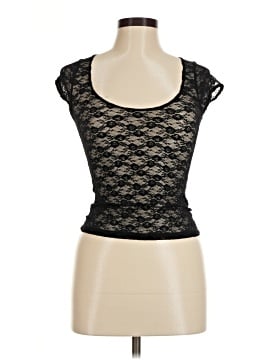 Brandy Melville Short Sleeve Top