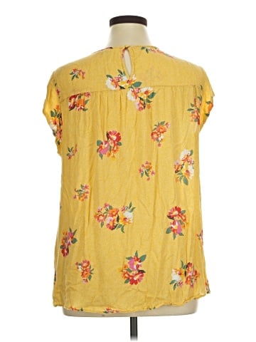 DR2 Sleeveless Blouse (view 2)