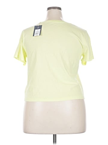 Universal Thread Short Sleeve T-Shirt (view 2)