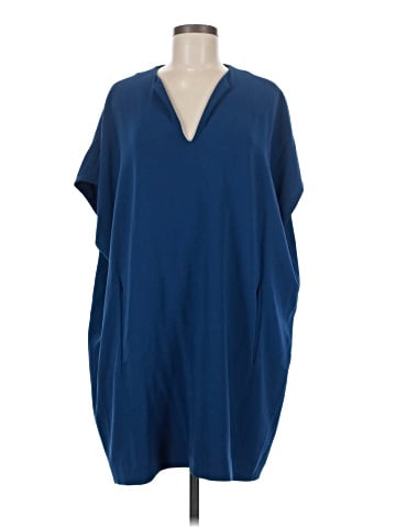 Diane von Furstenberg Casual Dress (view 1)