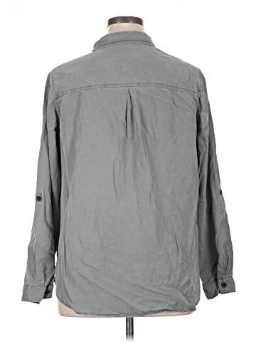 Universal Thread Long Sleeve Button-Down Shirt (view 2)