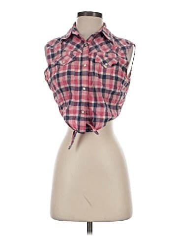 Wrangler Jeans Co Sleeveless Button-Down Shirt (view 1)