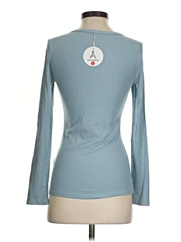Unbranded 3/4 Sleeve T-Shirt (view 2)