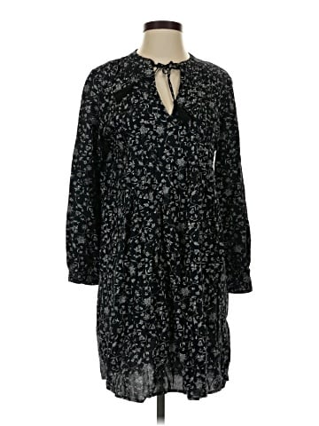 Old Navy Casual Dress (view 1)