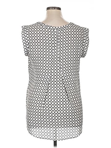 Pleione Sleeveless Blouse (view 2)