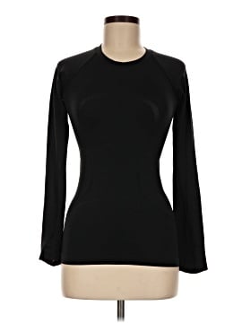 Lululemon Athletica 3/4 Sleeve T-Shirt (view 1)
