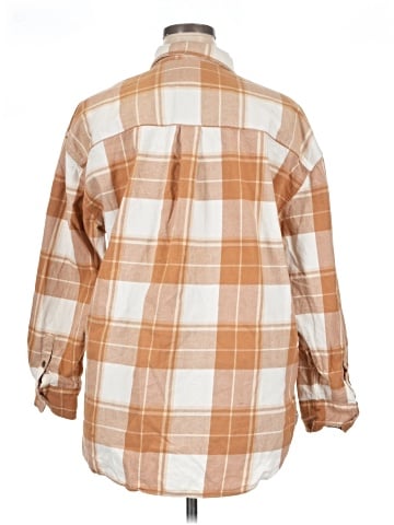 Universal Thread Long Sleeve Button-Down Shirt (view 2)
