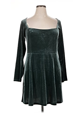 Old Navy Casual Dress (view 1)