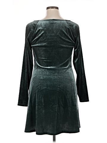 Old Navy Casual Dress (view 2)