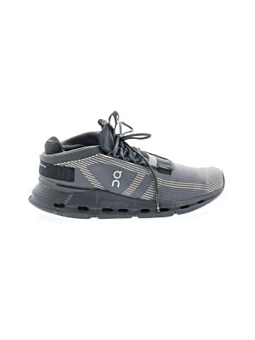On Cloud Sneakers (view 1)