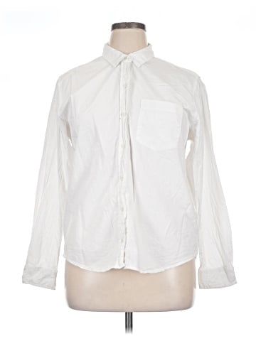 Universal Thread Long Sleeve Button-Down Shirt (view 1)