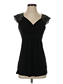 Le Chateau Sleeveless Top