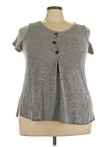 Star Vixen Short Sleeve Top (view 1)