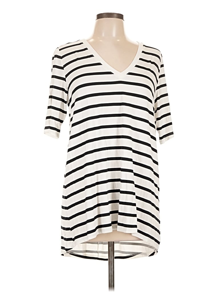 Pre-owned Torrid 3/4 Sleeve T-shirt In Ivory