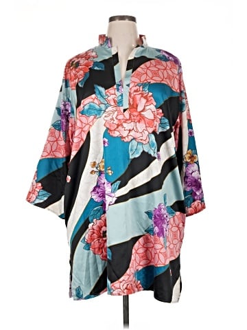 Natori Kimono (view 1)