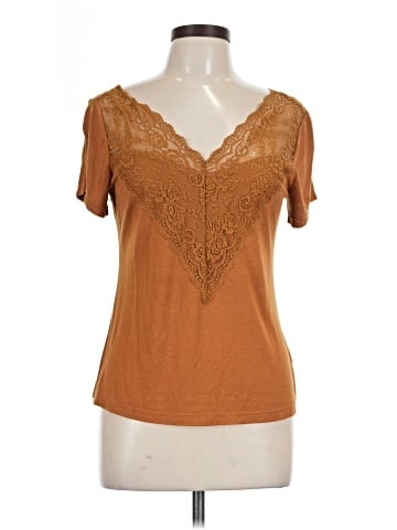 Roommates Short Sleeve Top (view 1)