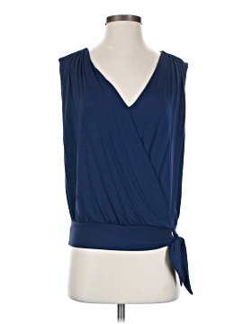 Amour Vert Sleeveless Blouse