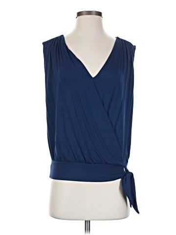 Amour Vert Sleeveless Blouse (view 1)