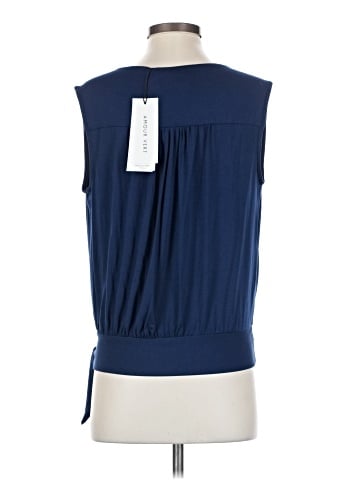 Amour Vert Sleeveless Blouse (view 2)
