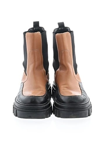 Marc Fisher LTD Ankle Boots (view 2)