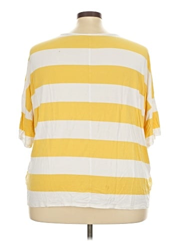 Old Navy Short Sleeve T-Shirt (view 2)