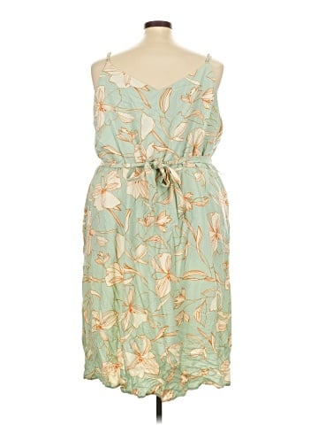 Ava & Viv Casual Dress (view 2)