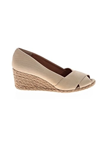 Adrienne Vittadini Wedges (view 1)