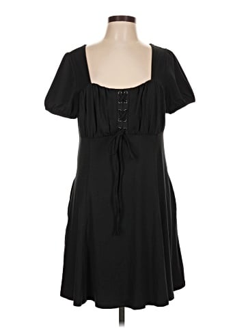 Hot Topic Casual Dress (view 1)