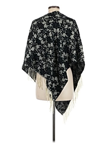 Coco + Carmen Poncho (view 2)