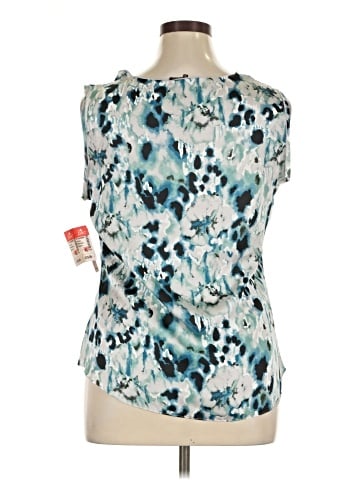 Violet & Claire Sleeveless T-Shirt (view 2)