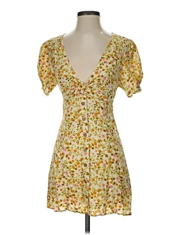 Urban Outfitters Casual Dress (view 1)