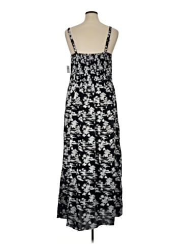 Old Navy Casual Dress (view 2)